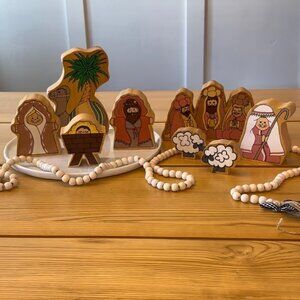 Vintage painted wooden kids creche nativity manger set of 8 pieces christmas dec